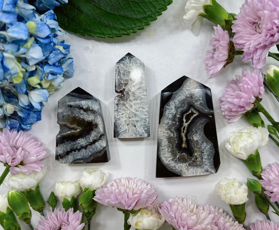 Black Onyx Point