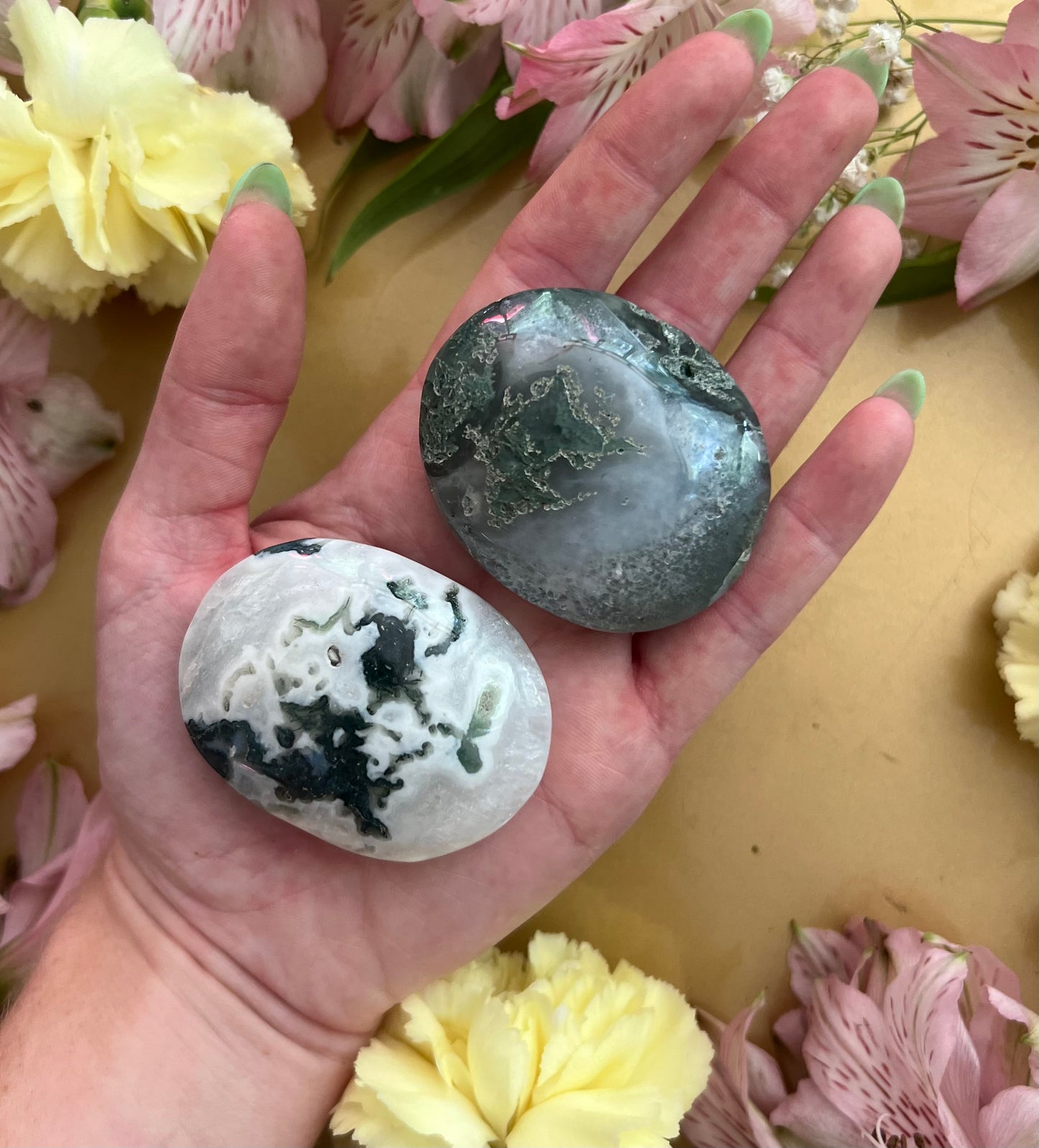 Moss Agate Palm Stone